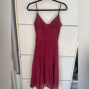 BETSEY JOHNSON PULL IVER STRETCHY LACE DRESS